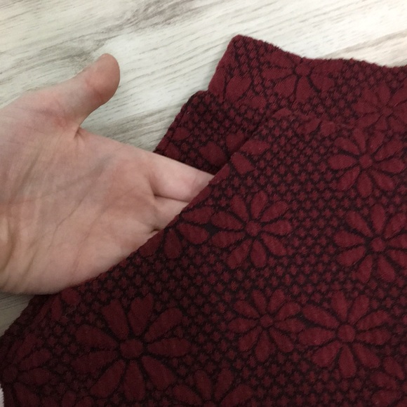 Joe B Burgundy & Black Floral Skirt - Picture 6 of 8